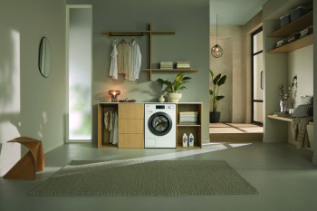 Miele WDD131 WPS GuideLine Freestanding Washing Machine image 1